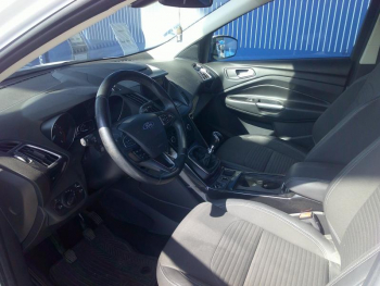 Photo 13 du bon plan FORD Kuga 2.0 TDCi 150ch Stop&Start Titanium 4x2 Euro6.2 occasion à 17900 €