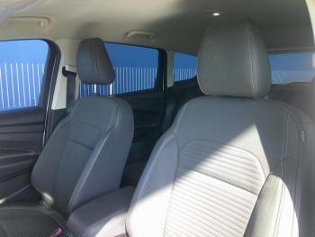 Photo 15 du bon plan FORD Kuga 2.0 TDCi 150ch Stop&Start Titanium 4x2 Euro6.2 occasion à 17900 €
