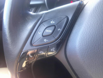 Photo 9 du bon plan TOYOTA C-HR 122h Edition 2WD E-CVT MY22 occasion à 21390 €