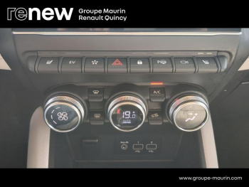 Photo 23 du bon plan RENAULT Captur 1.6 E-Tech hybride rechargeable 160ch Initiale Paris -21 occasion à 21490 €