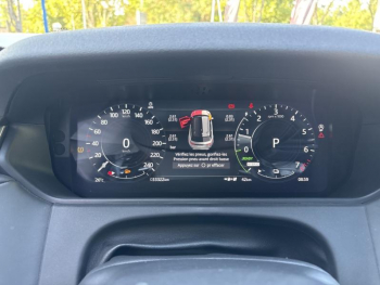 Photo 11 du bon plan LAND-ROVER Range Rover Velar 2.0 P400e 404ch PHEV R-Dynamic SE AWD BVA occasion à 61899 €