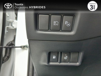 Photo 23 du bon plan TOYOTA C-HR 1.8 Hybride 122ch GR Sport E-CVT occasion à 25990 €