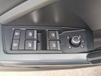 Photo 2 du bon plan AUDI Q3 45 TFSI e 245ch S line S tronic 6 occasion à 28990 €