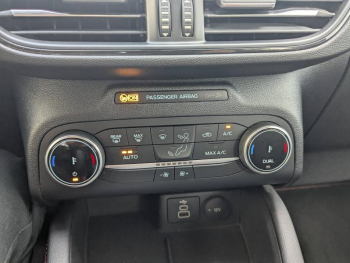 Photo 15 du bon plan FORD Kuga 2.5 Duratec 190ch FHEV E85 Graphite Tech Edition BVA occasion à 34600 €