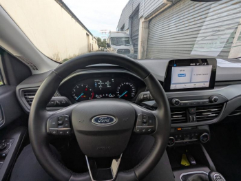 Photo 13 du bon plan FORD Focus 1.0 Flexifuel mHEV 125ch Titanium X Business occasion à 23800 €