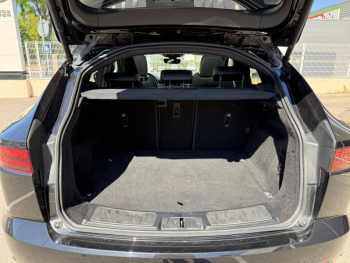 Photo 12 du bon plan JAGUAR E-Pace P300e PHEV R-Dynamic S BVA AWD occasion à 41990 €