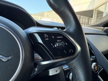 Photo 16 du bon plan JAGUAR E-Pace P300e PHEV R-Dynamic S BVA AWD occasion à 41990 €