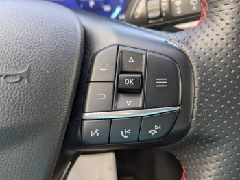 Photo 11 du bon plan FORD Kuga 2.5 Duratec 225ch PowerSplit PHEV ST-Line X e-CVT 13cv occasion à 24900 €