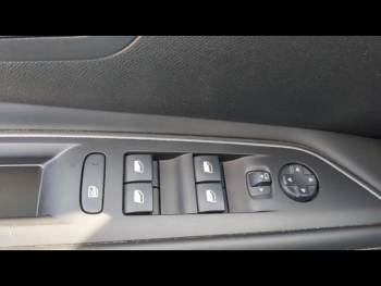 Photo 23 du bon plan PEUGEOT 3008 1.5 BlueHDi 130ch E6.c Allure S&S occasion à 16990 €
