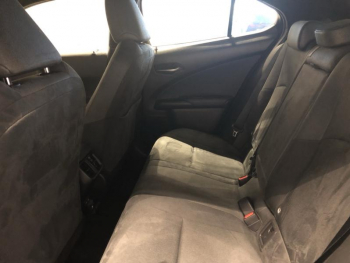 Photo 9 du bon plan LEXUS UX 250h Pack Business 2WD occasion à 23880 €