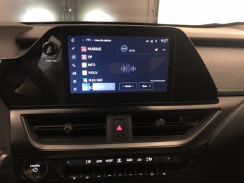 Photo 13 du bon plan LEXUS UX 250h Pack Business 2WD occasion à 23880 €