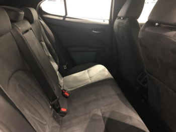 Photo 15 du bon plan LEXUS UX 250h Pack Business 2WD occasion à 23880 €