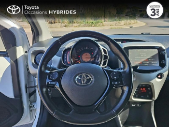 Photo 13 du bon plan TOYOTA Aygo 1.0 VVT-i 72ch x-play x-shift 3p occasion à 11990 €