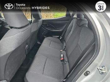Photo 5 du bon plan TOYOTA Yaris 116h Dynamic Business 5p + Programme Beyond Zero Academy MY22 occasion à 19990 €