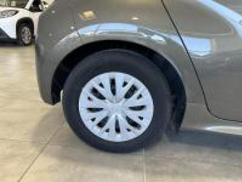 Photo 13 du bon plan TOYOTA Yaris 116h Dynamic Business 5p + Programme Beyond Zero Academy MY22 occasion à 19990 €