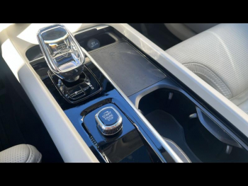 Photo 24 du bon plan VOLVO XC60 T6 Hybride Rechargeable 253 + 145ch Utra Style Chrome Geartronic 8 AWD occasion à 57900 €