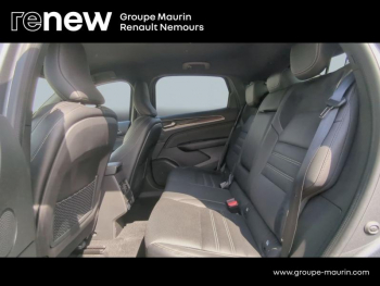Photo 16 du bon plan RENAULT Arkana 1.6 E-Tech hybride 145ch Engineered -22 occasion à 24490 €
