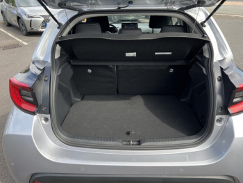Photo 3 du bon plan TOYOTA Yaris 116h Design 5p MC24 occasion à 19990 €