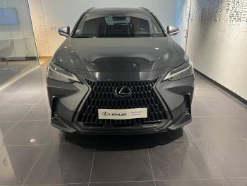 Photo 6 du bon plan LEXUS NX 450h+ Luxe 4WD occasion à 43990 €