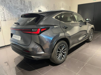 Photo 7 du bon plan LEXUS NX 450h+ Luxe 4WD occasion à 43990 €