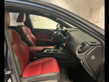 Photo 16 du bon plan LEXUS NX 450h+ Luxe 4WD occasion à 43990 €