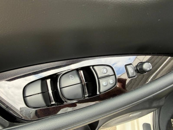 Photo 13 du bon plan NISSAN Leaf 150ch 40kWh Tekna 22 occasion à 16900 €