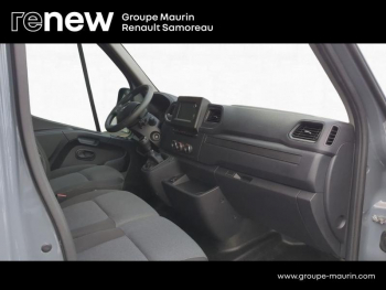 Photo 10 du bon plan RENAULT Master Fg VUL F3300 L2H2 2.3 Blue dCi 135ch Grand Confort Euro6 occasion à 24900 €