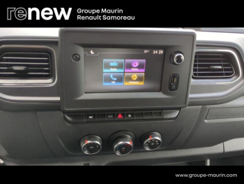 Photo 19 du bon plan RENAULT Master Fg VUL F3300 L2H2 2.3 Blue dCi 135ch Grand Confort Euro6 occasion à 24900 €
