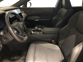 Photo 9 du bon plan LEXUS RX 450h+ Executive 4WD MY25 occasion à 85490 €