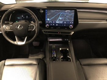 Photo 11 du bon plan LEXUS RX 450h+ Executive 4WD MY25 occasion à 85490 €