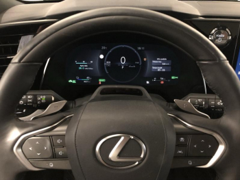 Photo 14 du bon plan LEXUS RX 450h+ Executive 4WD MY25 occasion à 85490 €