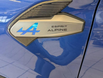 Photo 9 du bon plan RENAULT Captur 1.6 E-Tech full hybrid 145ch esprit Alpine occasion à 31480 €