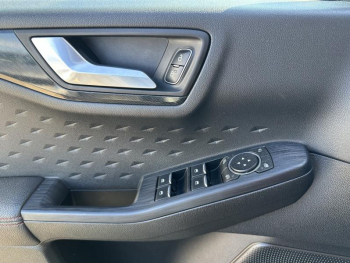 Photo 14 du bon plan FORD Kuga 2.5 Duratec 190ch FHEV ST-Line Business BVA occasion à 24690 €