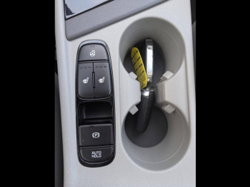 Photo 12 du bon plan KIA Niro 1.6 GDi 105ch ISG + Plug-In 60.5ch Premium DCT6 5cv occasion à 20990 €