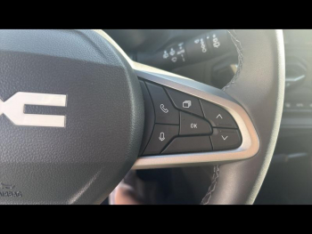 Photo 14 du bon plan DACIA Duster 1.6 hybrid 140ch Journey occasion à 29290 €