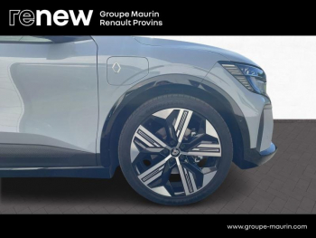 Photo 6 du bon plan RENAULT Megane E-Tech Electric 220ch Iconic autonomie confort -24 occasion à 42490 €