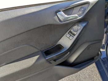 Photo 9 du bon plan FORD Fiesta 1.0 EcoBoost 100ch Stop&Start Trend 3p occasion à 10990 €