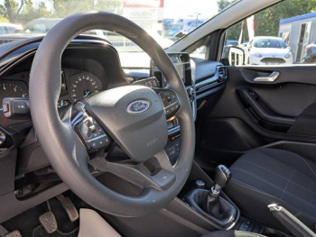 Photo 10 du bon plan FORD Fiesta 1.0 EcoBoost 100ch Stop&Start Trend 3p occasion à 10990 €