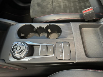 Photo 34 du bon plan FORD Kuga 2.5 Duratec 225ch PHEV Graphite Tech Edition BVA occasion à 30490 €