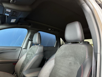 Photo 36 du bon plan FORD Kuga 2.5 Duratec 225ch PHEV Graphite Tech Edition BVA occasion à 30490 €