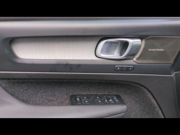 Photo 17 du bon plan VOLVO XC40 B3 163ch Ultra DCT 7 occasion à 44900 €