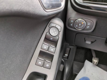 Photo 14 du bon plan FORD Fiesta 1.0 Flexifuel 95ch ST-Line X 5p occasion à 18900 €