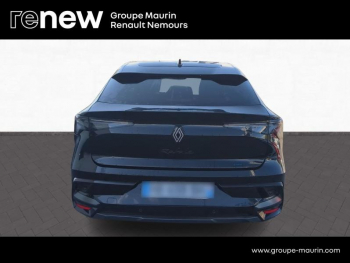 Photo 6 du bon plan RENAULT RAFALE 1.2 E-Tech hyper hybrid 300ch atelier Alpine 4x4 - 25 occasion à 55400 €