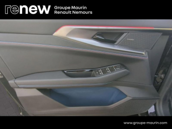 Photo 25 du bon plan RENAULT RAFALE 1.2 E-Tech hyper hybrid 300ch atelier Alpine 4x4 - 25 occasion à 55400 €