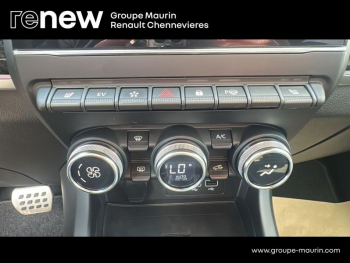Photo 20 du bon plan RENAULT Arkana 1.6 E-Tech hybride 145ch Engineered -22 occasion à 25990 €