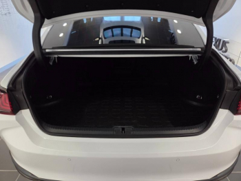 Photo 13 du bon plan LEXUS ES 300h F SPORT occasion à 34990 €
