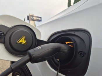 Photo 8 du bon plan VOLVO XC60 T8 Twin Engine 303 + 87ch Business Executive Geartronic occasion à 34990 €