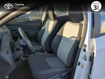 Photo 24 du bon plan TOYOTA Yaris 100h Dynamic 5p occasion à 12490 €