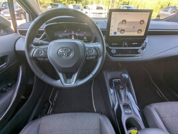 Photo 2 du bon plan TOYOTA Corolla 1.8 140ch Design MY23 occasion à 24490 €