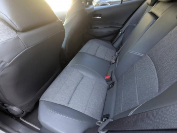 Photo 5 du bon plan TOYOTA Corolla 1.8 140ch Design MY23 occasion à 24490 €